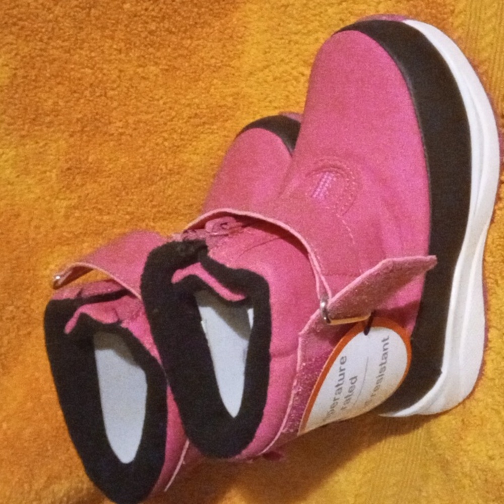 Brand new toddler boots sz 7